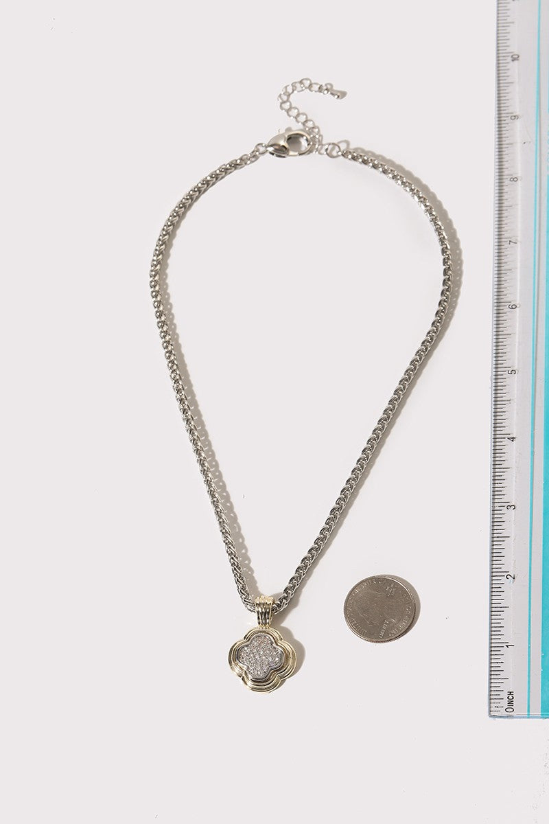 Clover Radiance Pendant Necklace