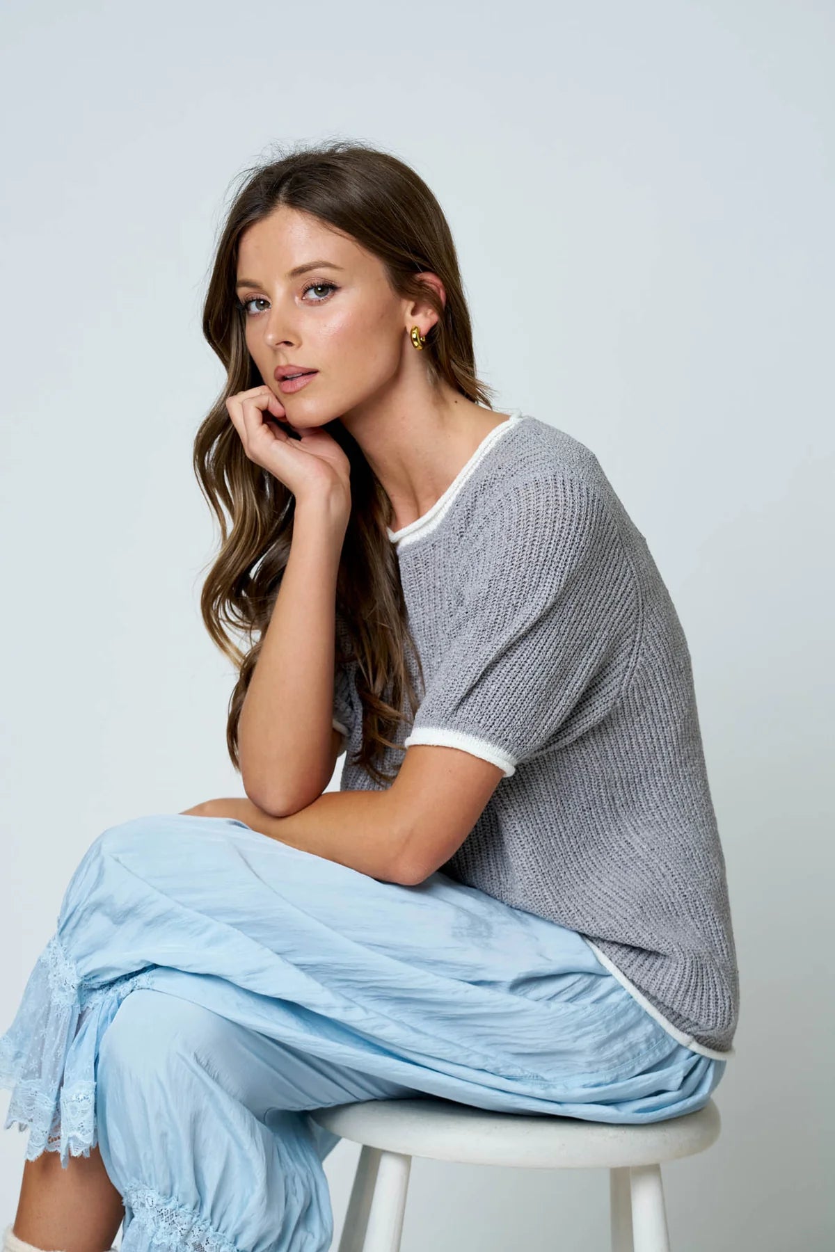 The Hadley Contrast Knit Top - Gray