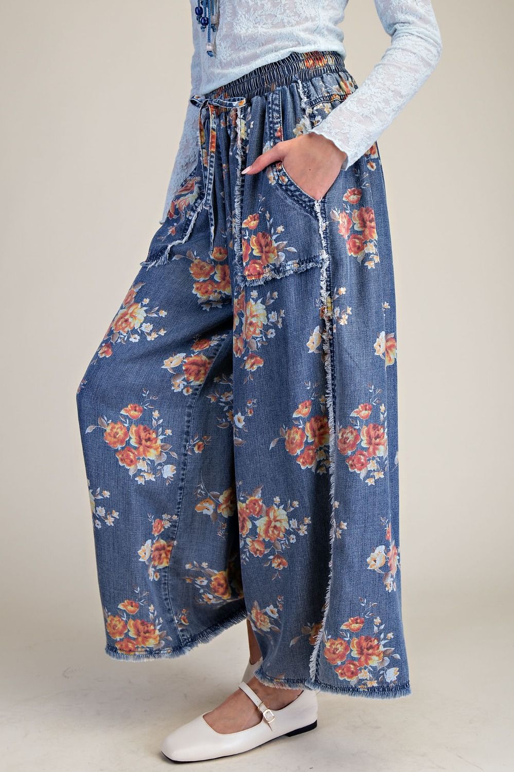 Easel Blue Bloom Chambray Pants