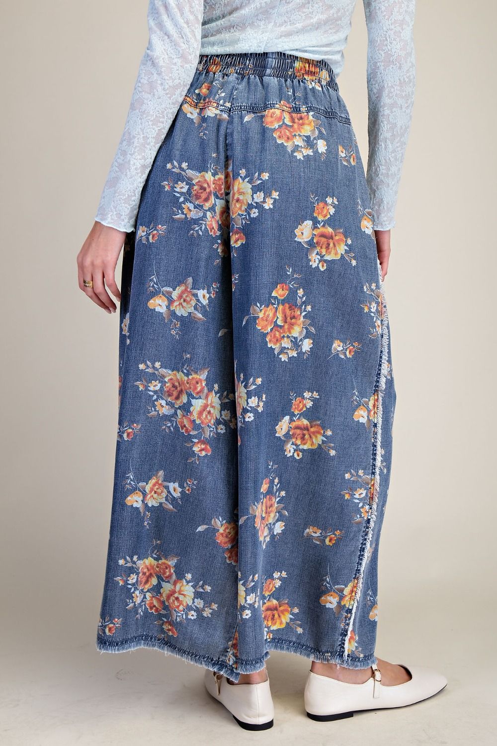 Easel Blue Bloom Chambray Pants