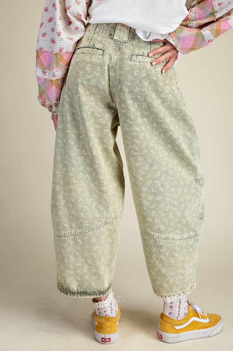 Easel Floral Printed Barrel Jeans