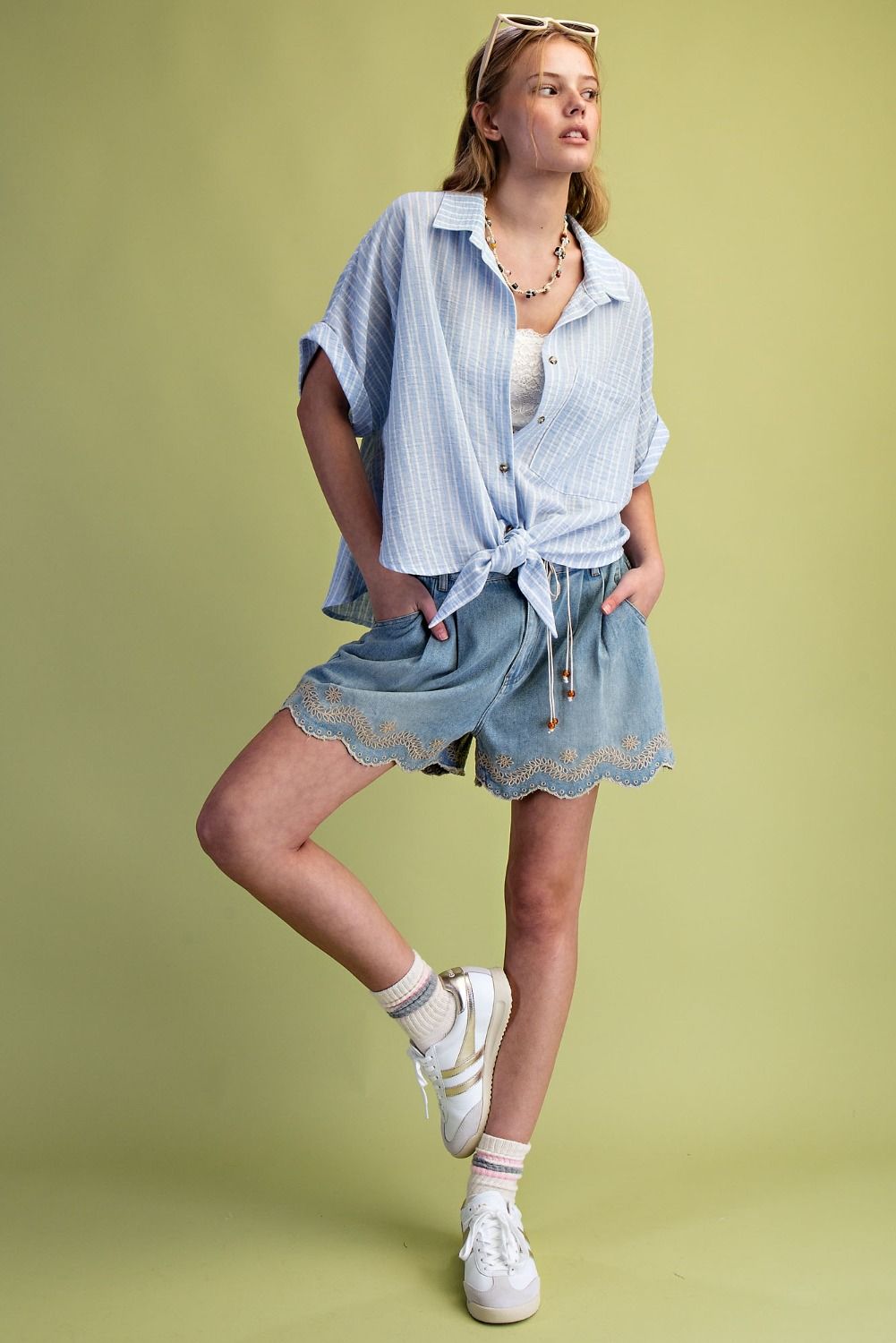 Easel Blushing Tip Top - Blue