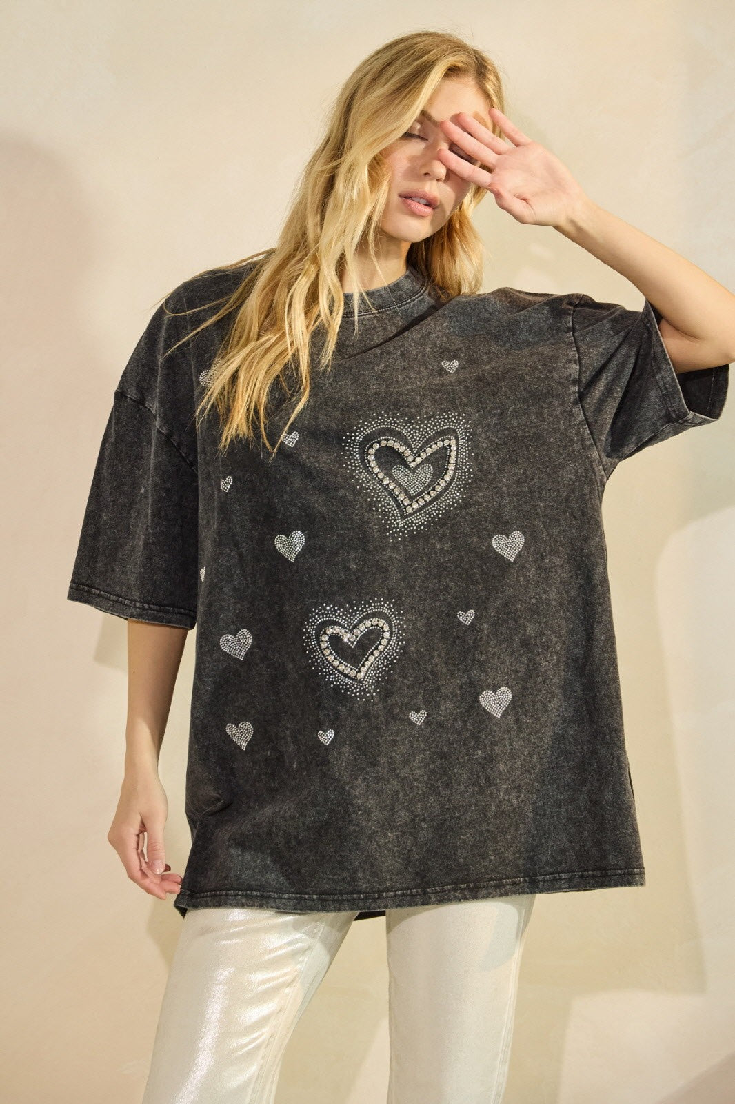 Rhinestone Heart Oversize T-shirt Black