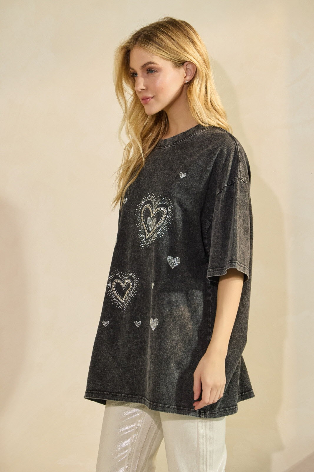 Rhinestone Heart Oversize T-shirt Black