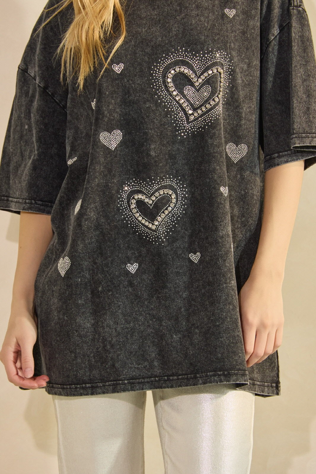 Rhinestone Heart Oversize T-shirt Black