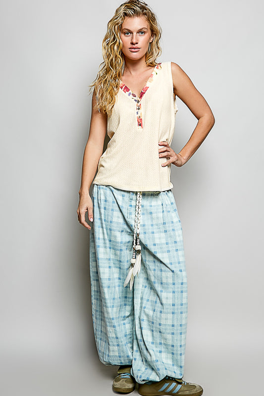 POL The Floral Edge Essential Tank - Cream