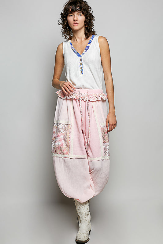 POL The Floral Edge Essential Tank - Off White